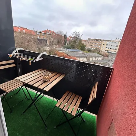 Cosy Studio Neuf Avec Balcon Laxou Exterior foto