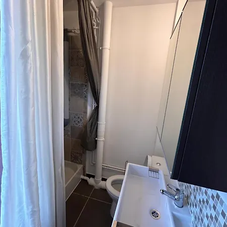 Cosy Studio Neuf Avec Balcon Laxou Exterior foto